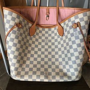 Medium sized neverfull
